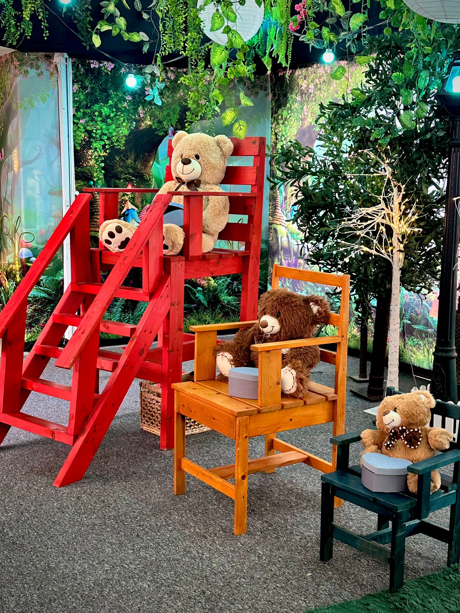 שלושת הכיסאות